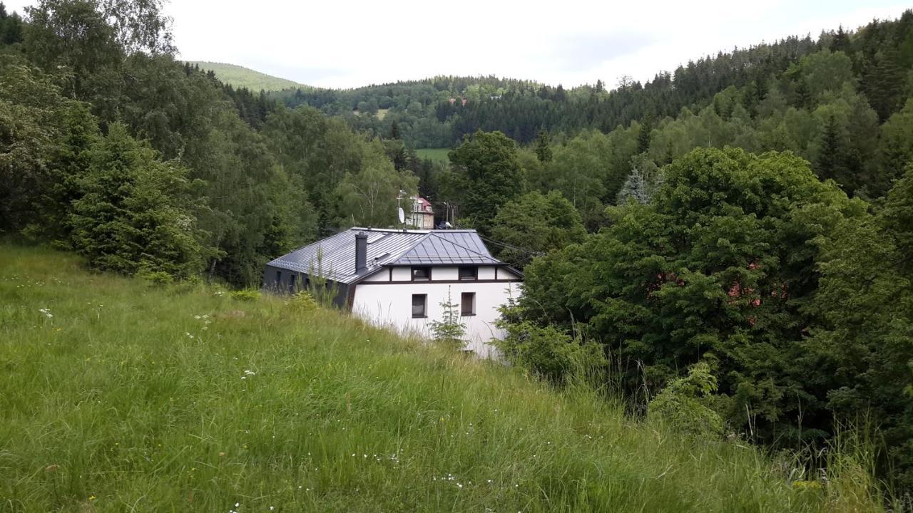 B&B A La Montagne Яхимов Экстерьер фото